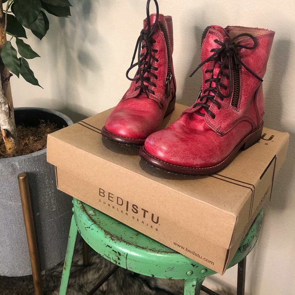 Red Lux Moto Boots by Bedstu